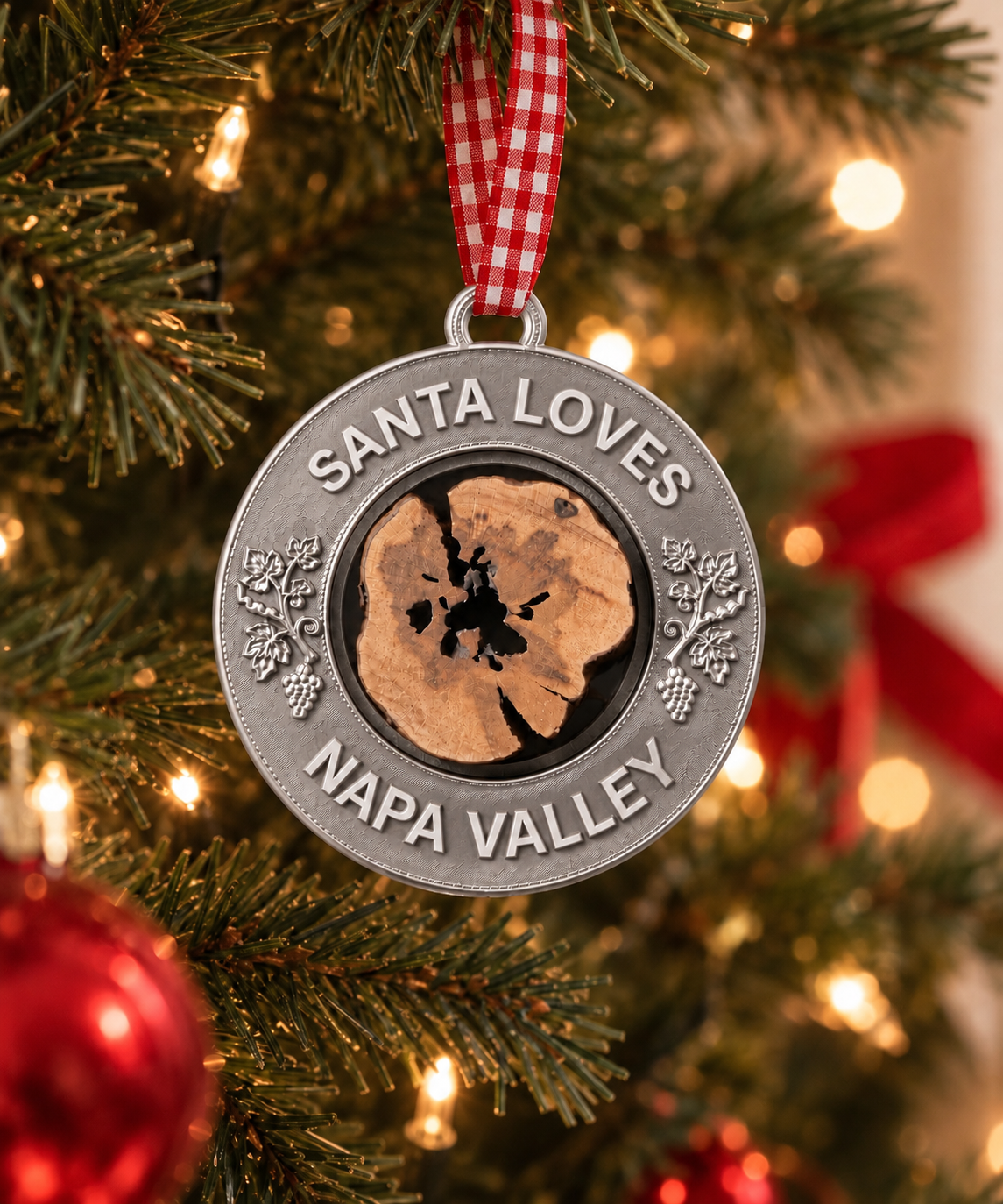 Napa Valley "Santa Loves" Grapevine Holiday Ornament